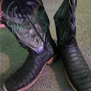 Black Western Cowboy Boots with Blue Stitching